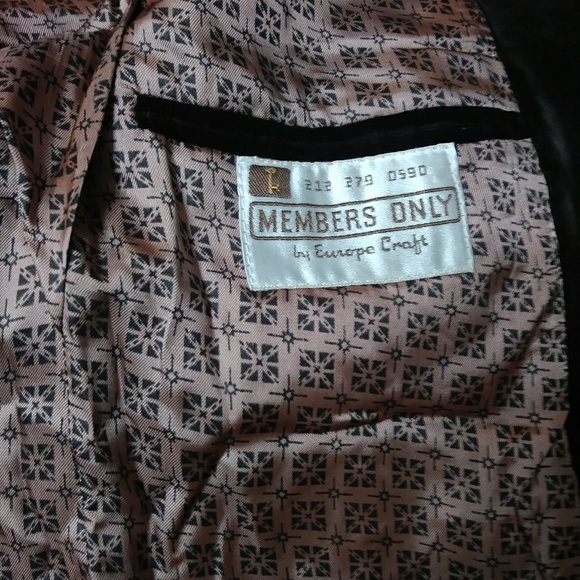 Beautiful Brown Velvet Members Only Blazer - Picture 4 of 5